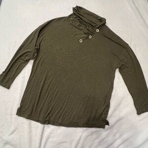 Olive Green Buttoned mock  Turtleneck Top size 18/20W- EUC